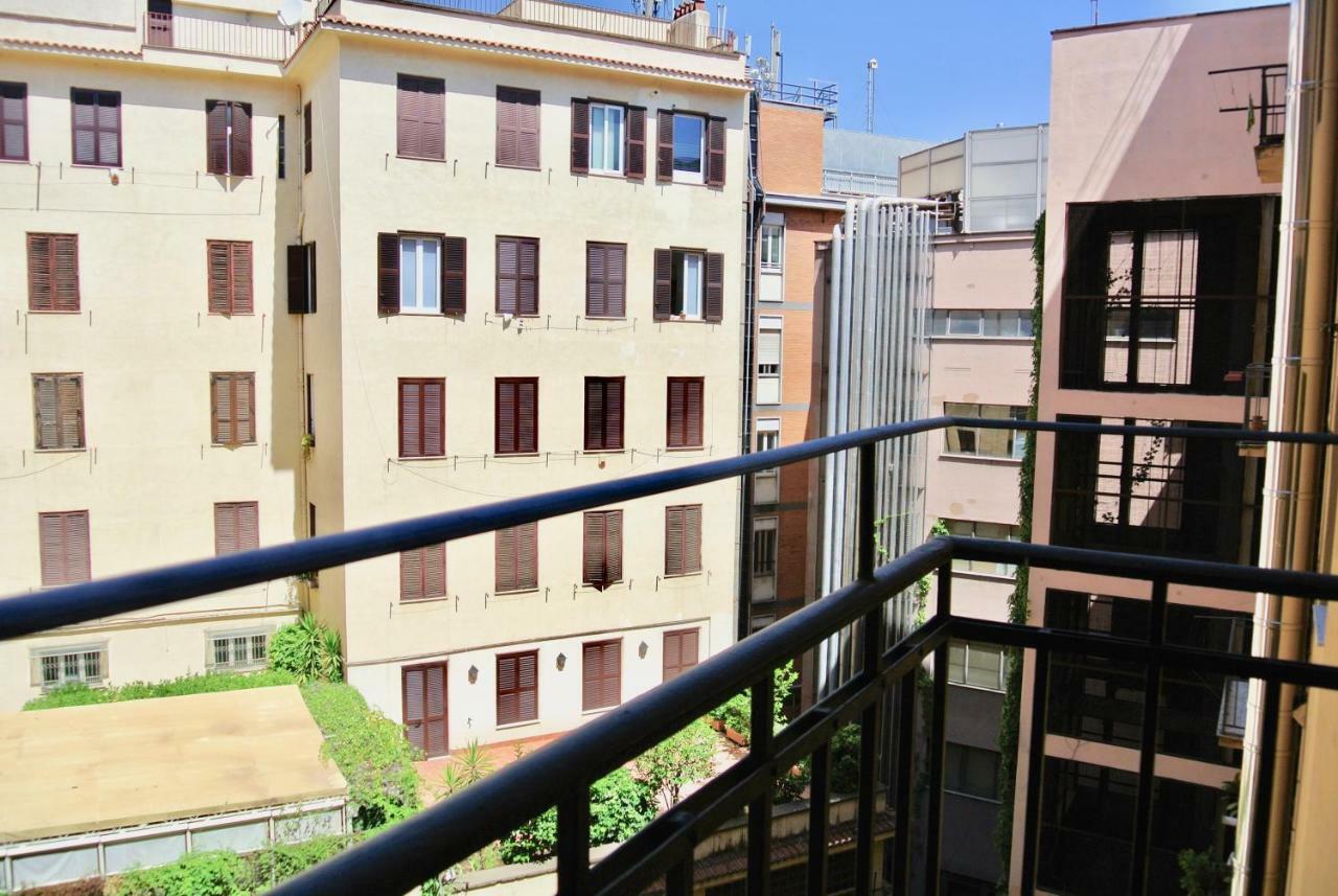Beautiful Apartment In San Giovanni Close To Colosseo Rom Exteriör bild
