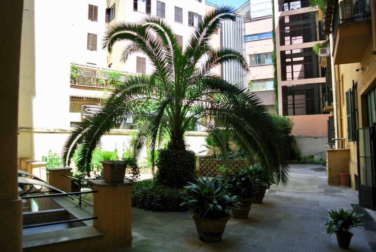 Beautiful Apartment In San Giovanni Close To Colosseo Rom Exteriör bild
